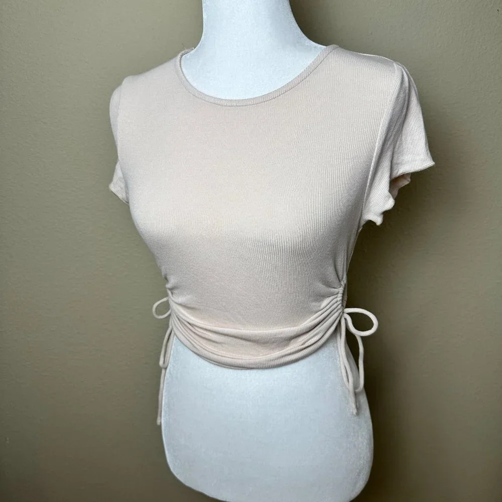 PRINCESS POLLY Crop Tie Side Ruched Ribbed T Shirt - 6 - Picture 2 of 7